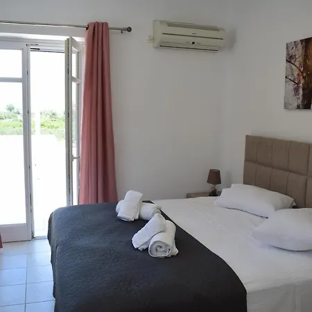 Lovely View * פארוס