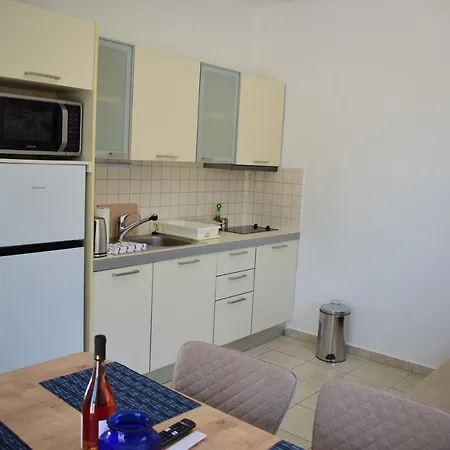 Lovely View פארוס